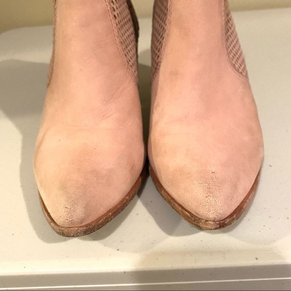 Frye Jennifer Suede Blush Ankle Bootie size 8 - Picture 2 of 7